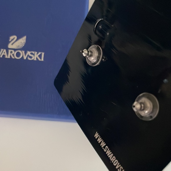 Swarovski Heart Earrings - Picture 4 of 5